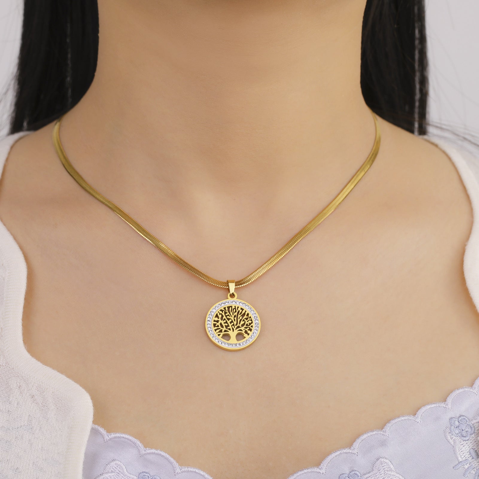 Luxury Fashion Titanium Steel Diamond Outer Ring Big Tree Pendant Snake Chain